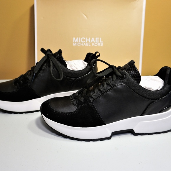 Michael Kors Shoes - NWOB Michael Kors Sneaker Shoes Size 10